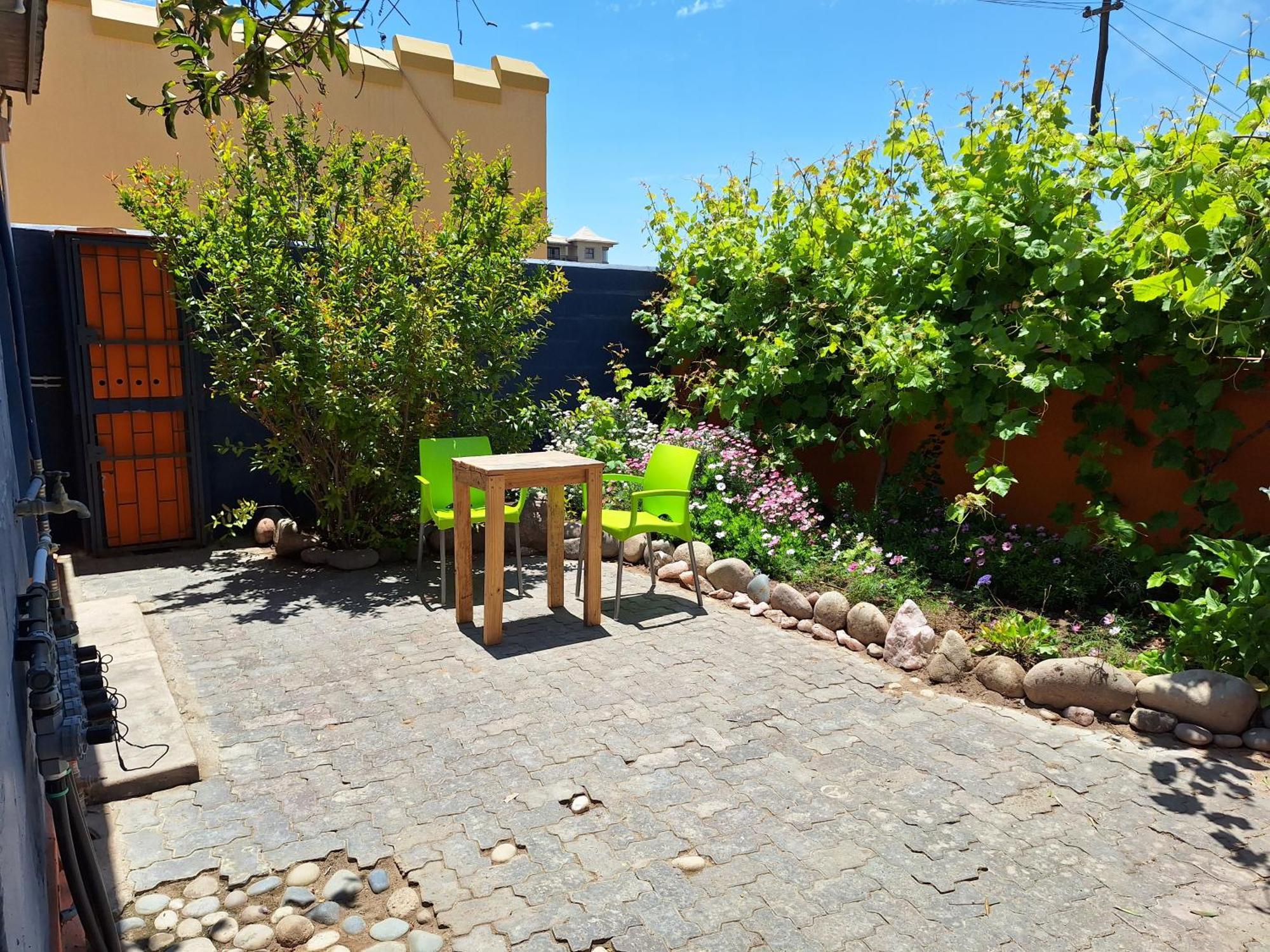 Japie'S Yard Wanderer'S Inn Swakopmund Ngoại thất bức ảnh